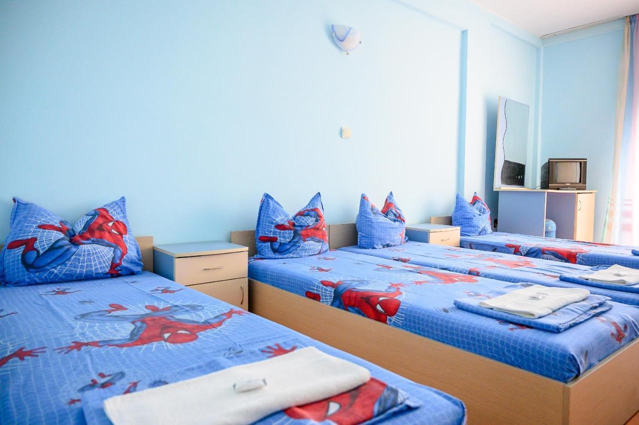 Hotel Fregata 克兰内沃 外观 照片